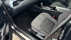 Toyota C-HR 1.8 Hybrid Design 5dr CVT Hybrid Hatchback